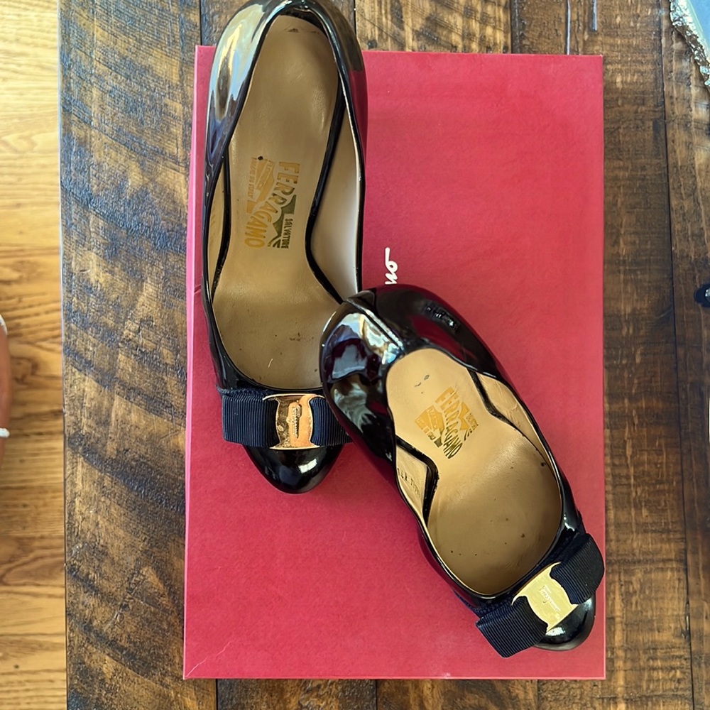 Salvatore Ferragamo patent calf pupms